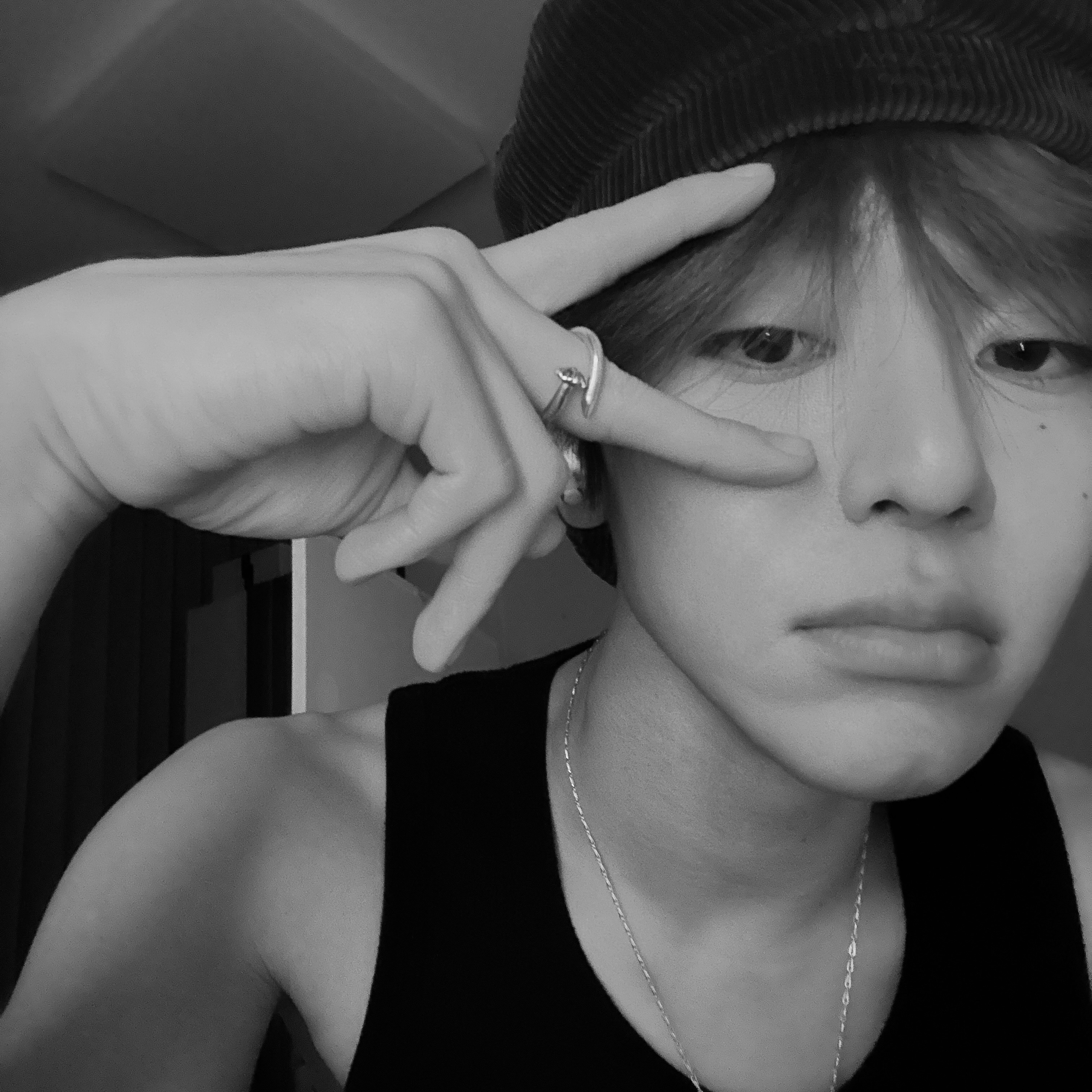 [잡담] 혹시 시온이 애교 개끼는 셀카 있는 사람 | 인스티즈