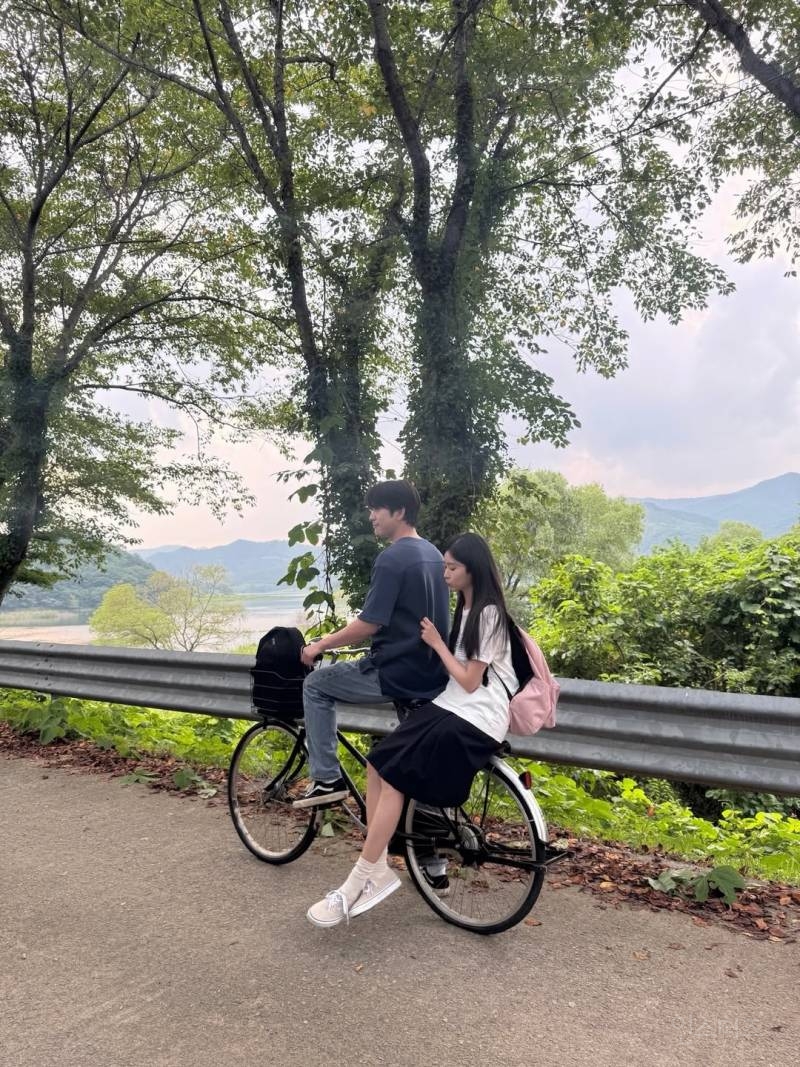 주연 배우들이 올려준 비하인드 컷도 청춘 드라마 그 자체임 | 인스티즈