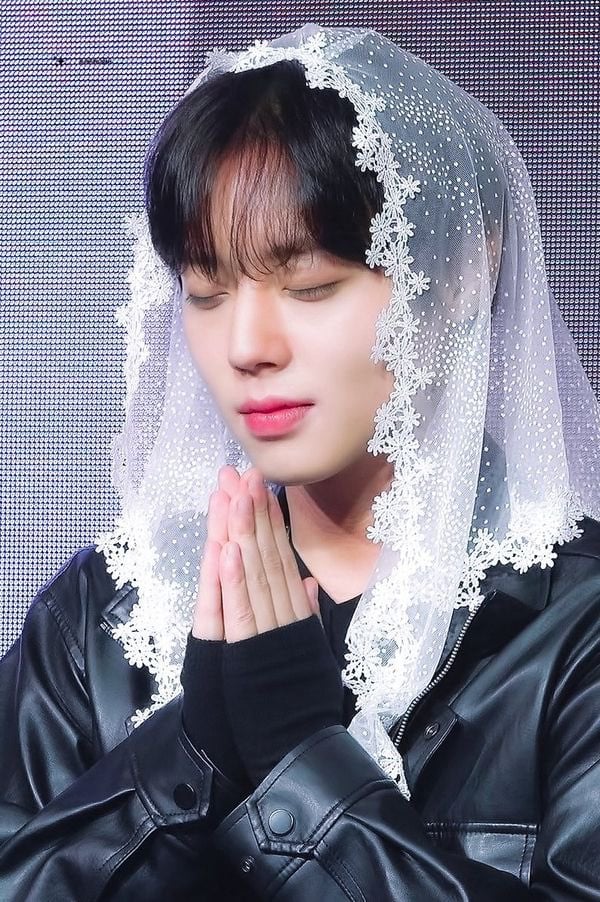 [잡담] 그냥 여기저기서 주운 박지훈 사진 올려봄(얼빡샷 위주) | 인스티즈