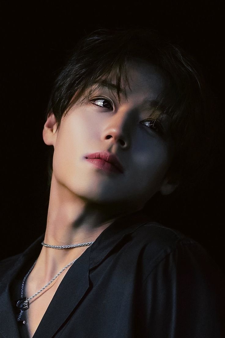 [잡담] 씨네21 박지훈은 진짜 의무적으로 화보 계속 찍어야됨 | 인스티즈