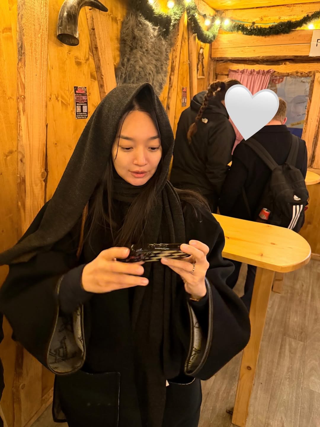 [잡담] 신민아 신혼여행 사진 인스타업뎃 | 인스티즈