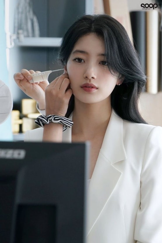 [잡담] 난 수지 단발이 예쁘던데 | 인스티즈