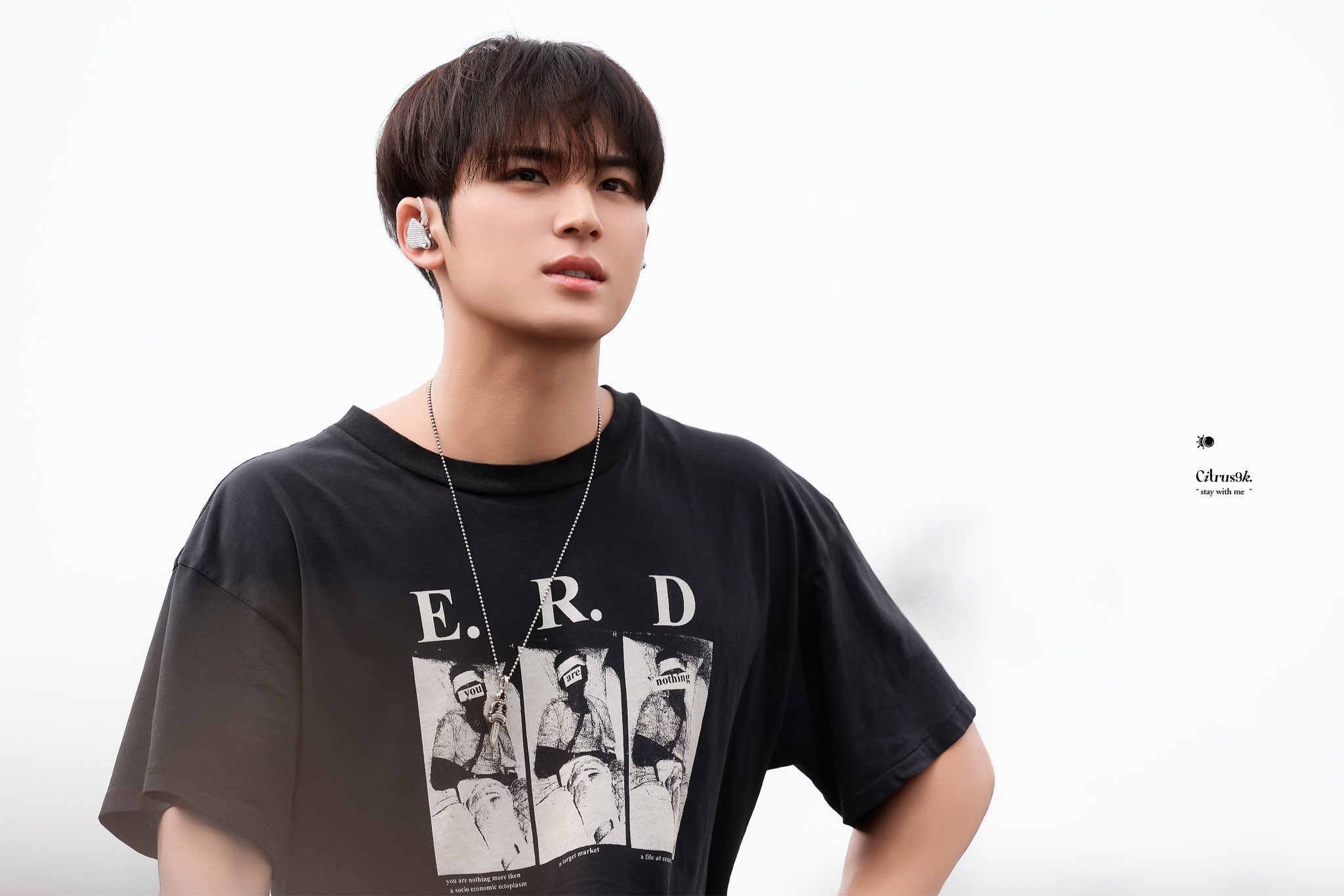 [잡담] 김민규 얼굴 말 안되네 | 인스티즈