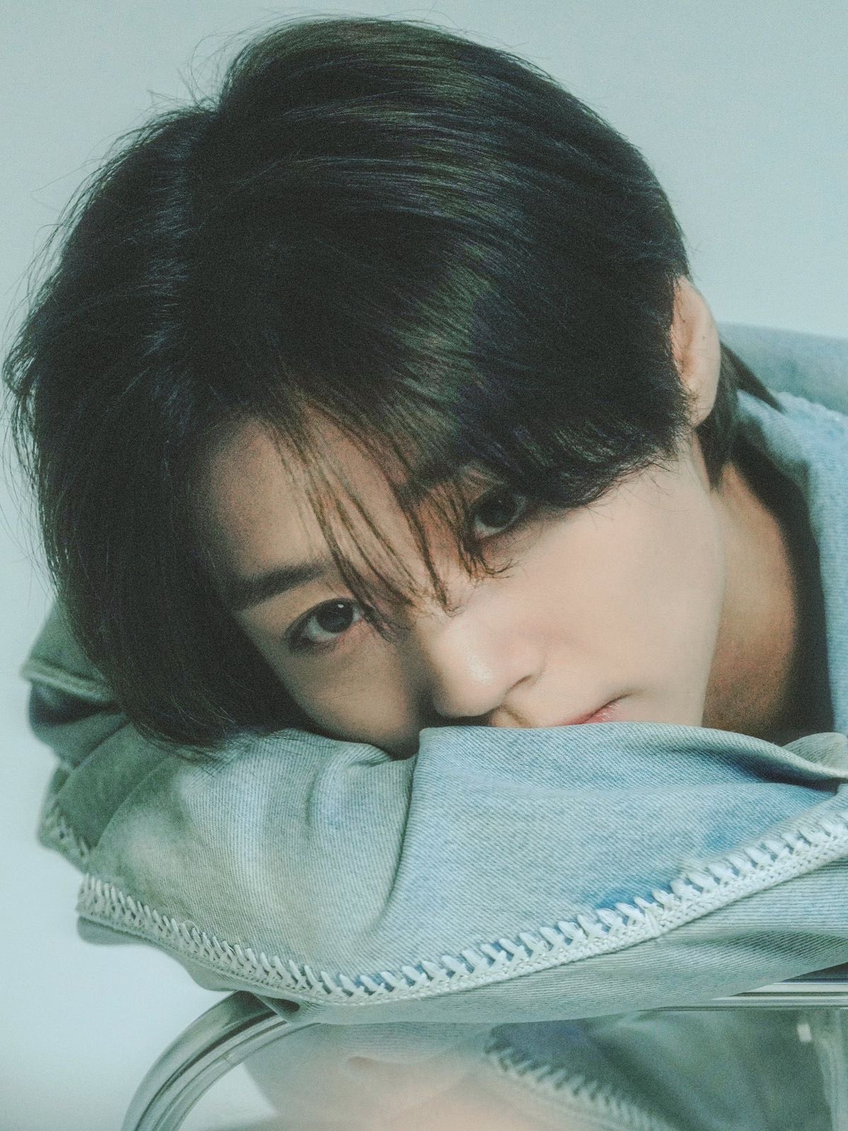 [잡담] 와 박지훈 이런 연청 진짜 잘 어울린다 대학생 같음 | 인스티즈