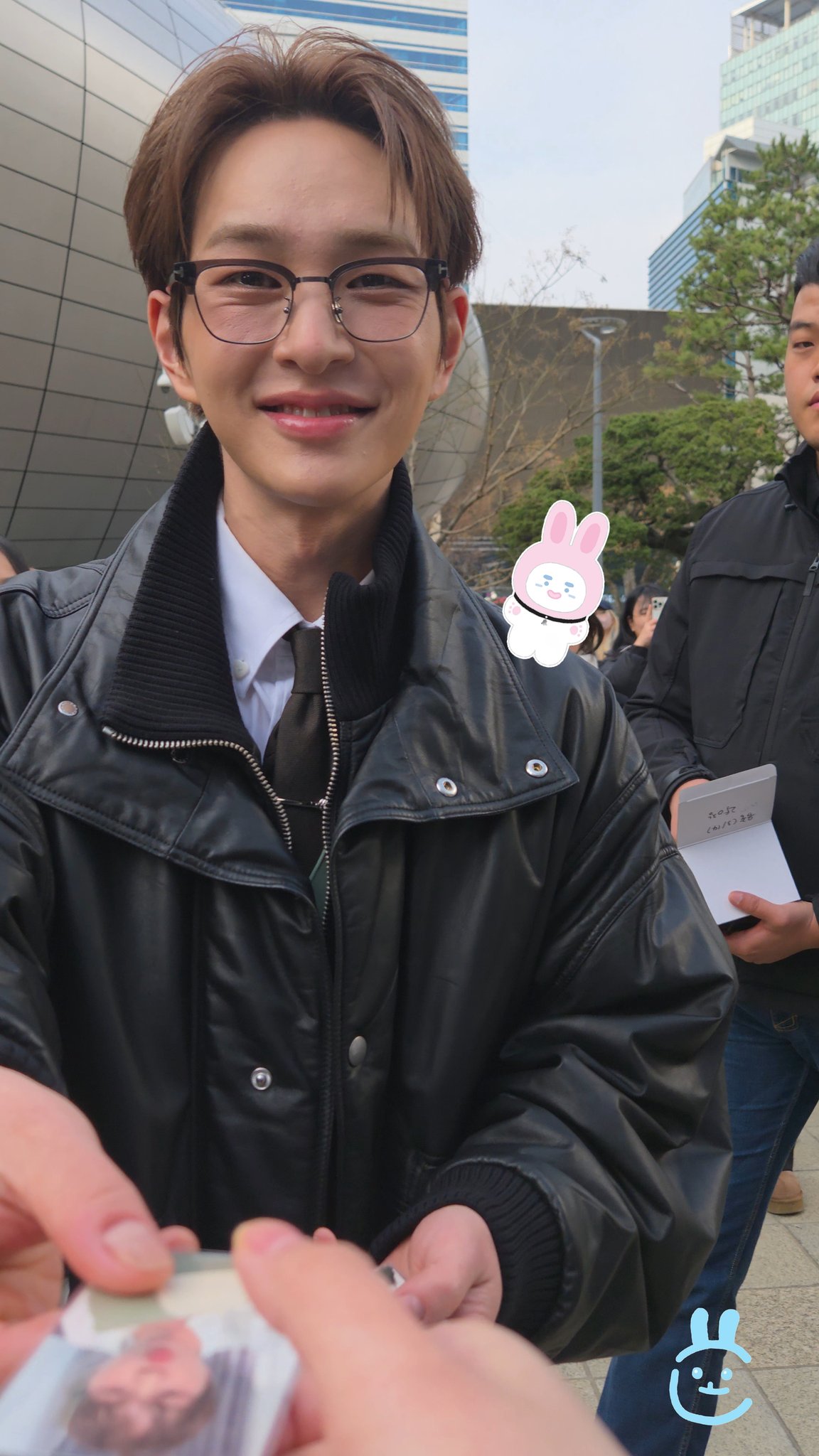 [잡담] 두부상 온유 실물로보면 이목구비 이럼 ㄷㄷ | 인스티즈