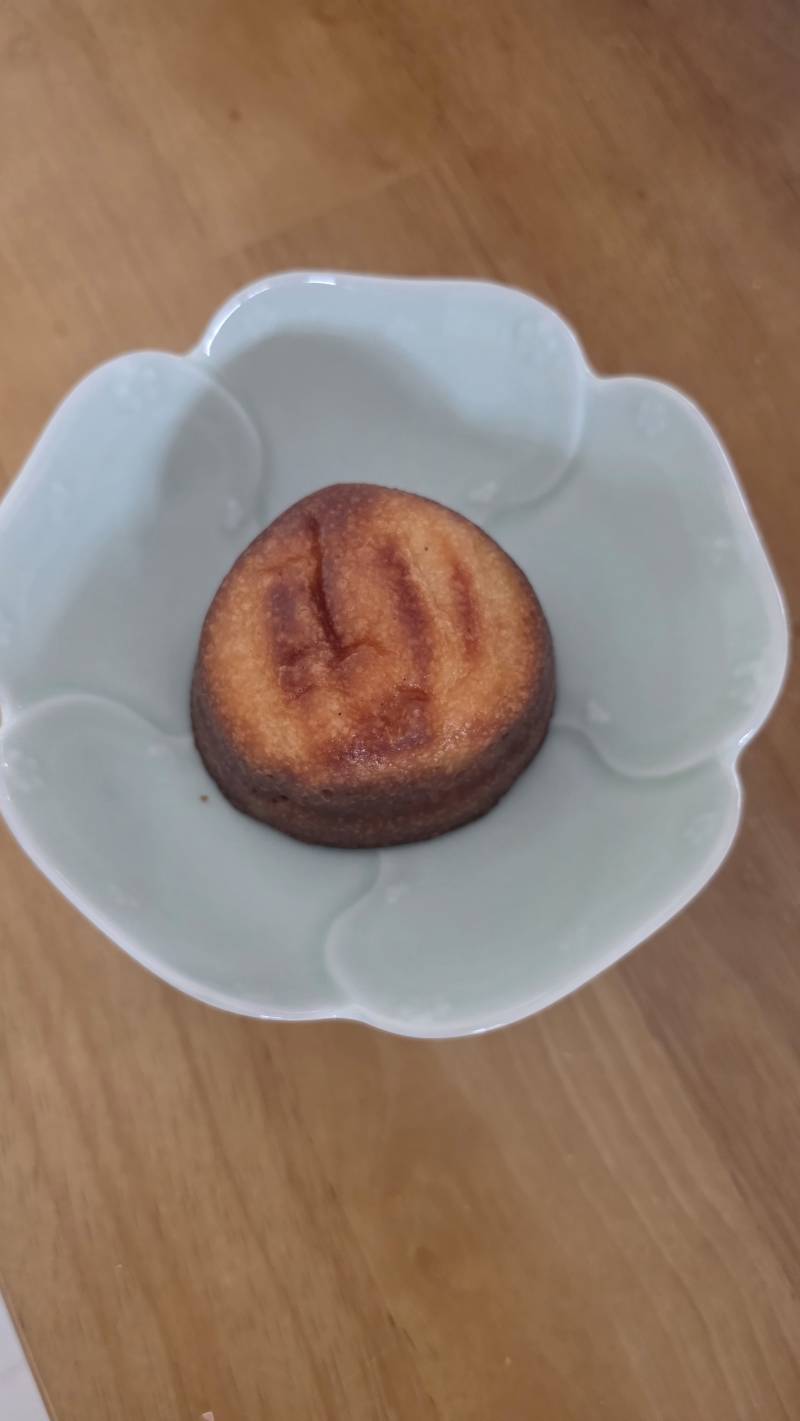 [잡담] 오늘 버터떡 사먹었는데 한입먹고 딱 떠오른 맛은 | 인스티즈