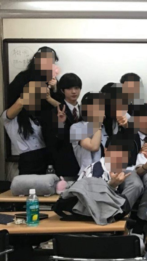 [잡담] 내 얼굴을 봐라 중학교 때 인기 안 많을 수가 있나 를 당당히 말하는 | 인스티즈