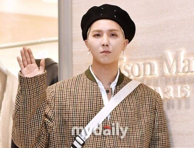 [정보/소식] [단독] '부실 복무 재판 앞둔' 송민호, 영화 VIP 시사회 참석 | 인스티즈