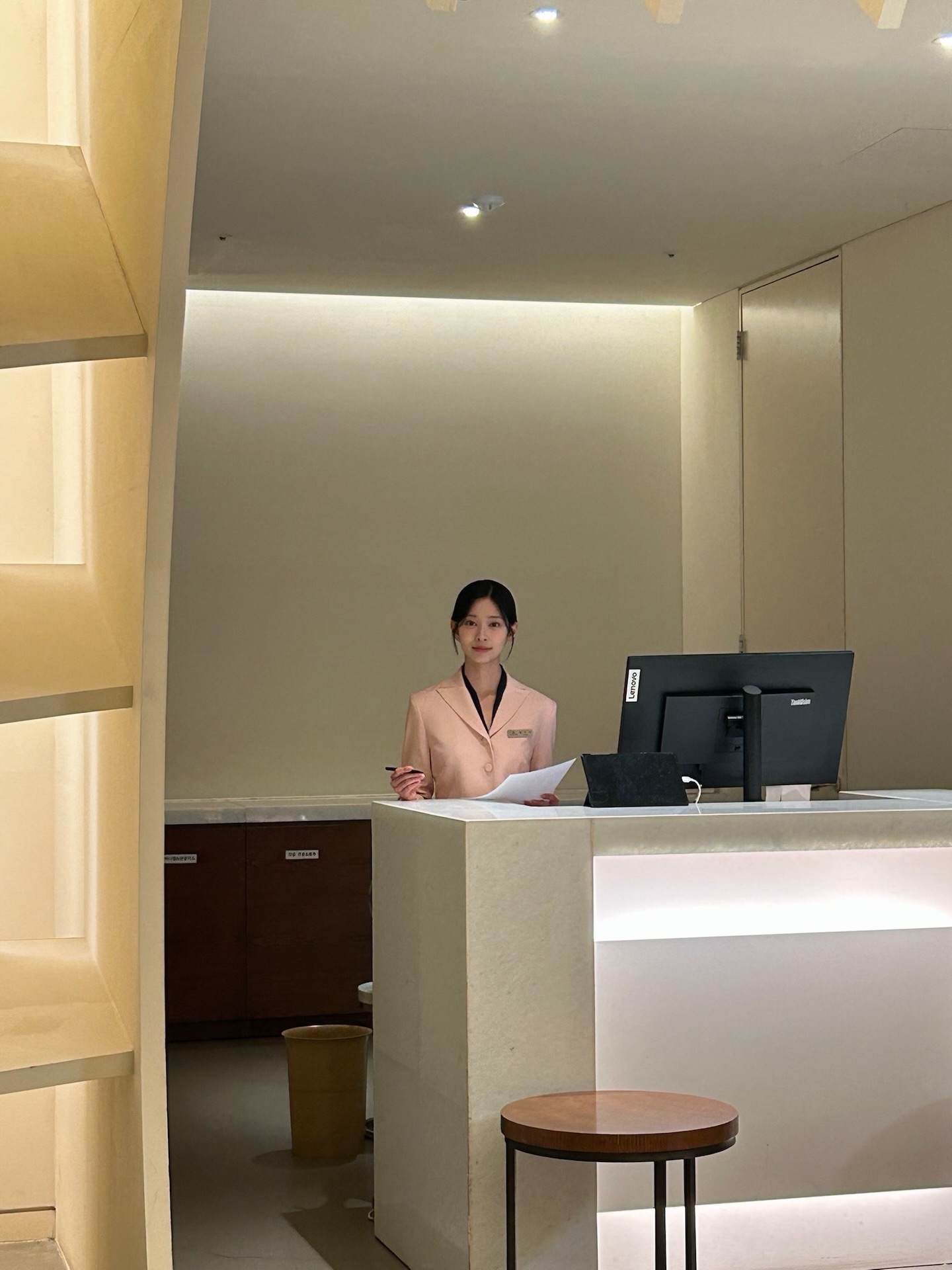 [잡담] 샤이닝) 김민주 인스타 왔담 (호텔리어 모은아) | 인스티즈