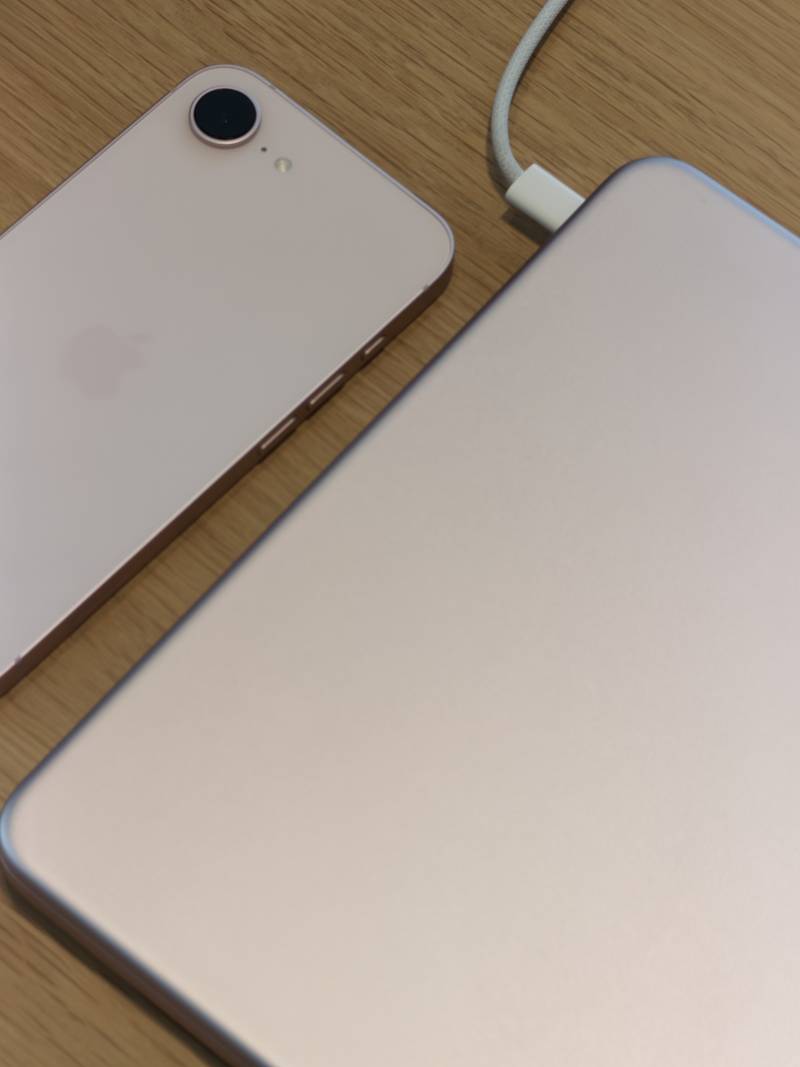 [잡담] 직접 찍은 맥북 핑크 & 아이폰 핑크🌸 | 인스티즈