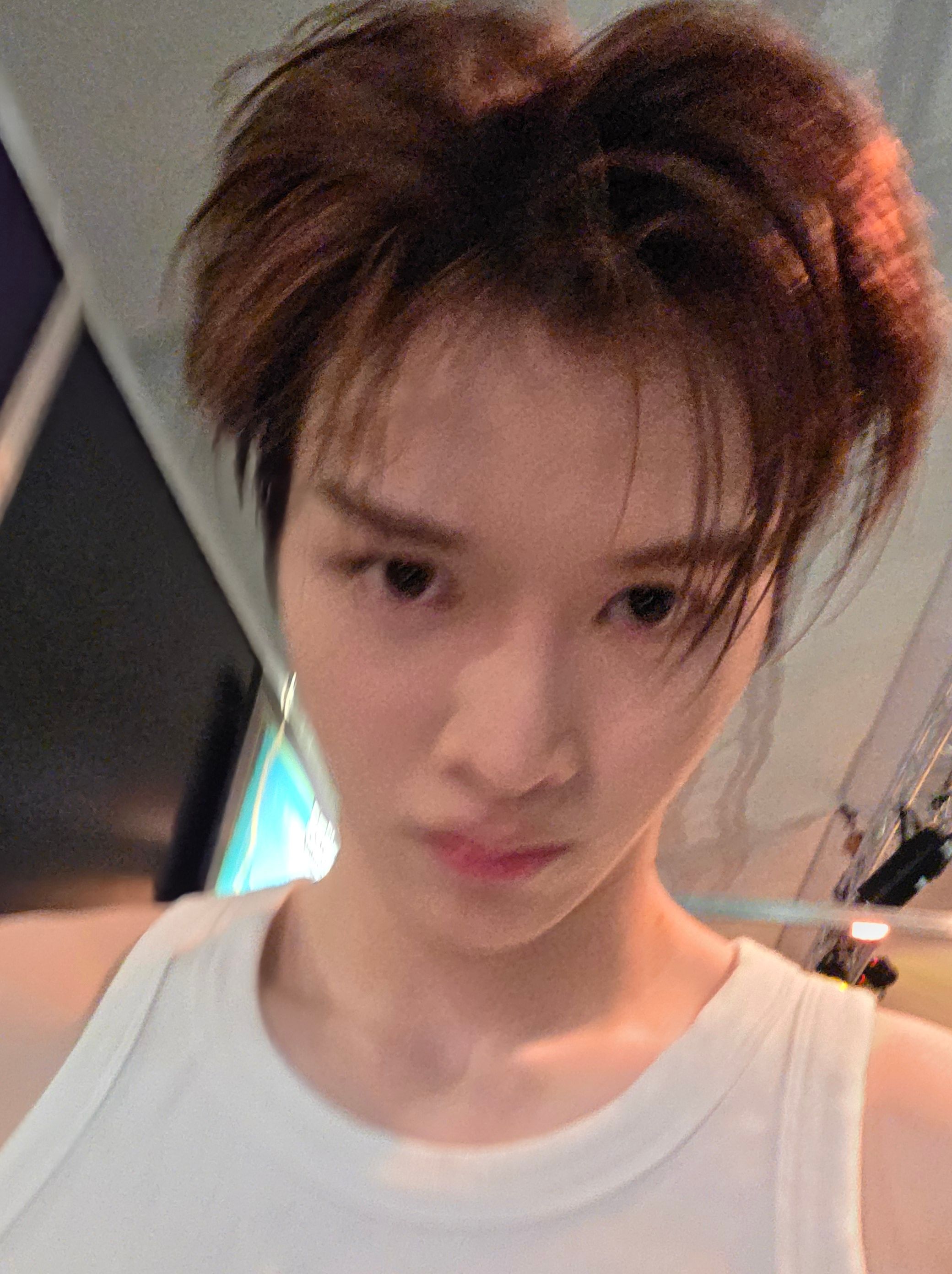 [잡담] 성찬 셀카보내줬어ㅜㅜ가나디🥺🧡🧡 | 인스티즈