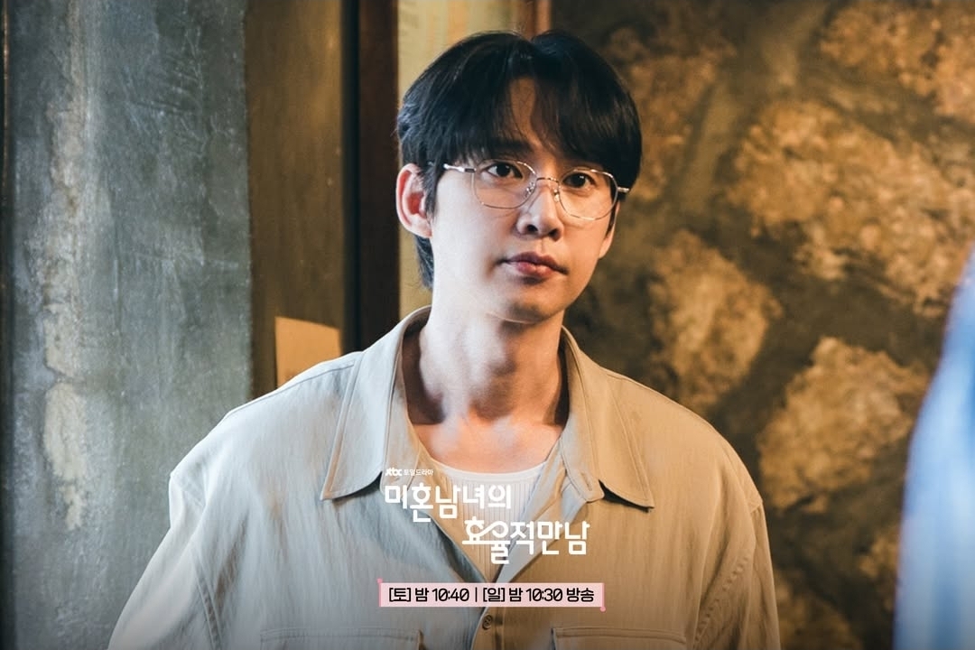 [잡담] 미혼남녀) 핫뜨거🔥 불타오르는 두 남자의 경쟁의영은 달콤한 고민 중 (ღˇᴗˇ)｡o♡ | 인스티즈