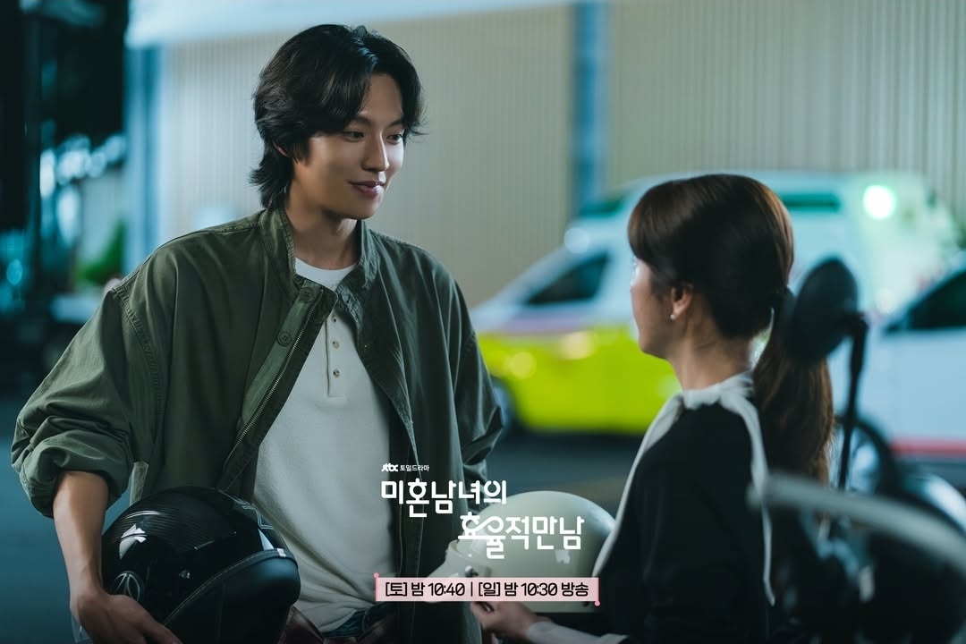 [잡담] 미혼남녀) 핫뜨거🔥 불타오르는 두 남자의 경쟁의영은 달콤한 고민 중 (ღˇᴗˇ)｡o♡ | 인스티즈