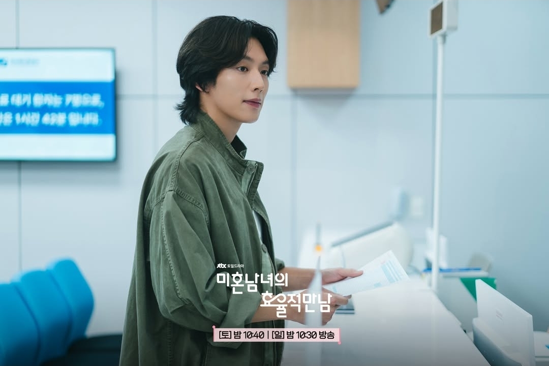 [잡담] 미혼남녀) 핫뜨거🔥 불타오르는 두 남자의 경쟁의영은 달콤한 고민 중 (ღˇᴗˇ)｡o♡ | 인스티즈