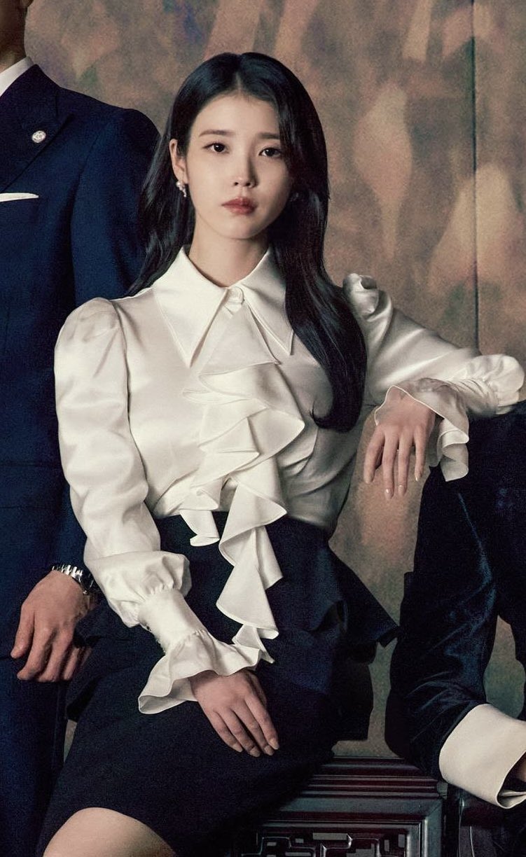 [잡담] 짹에 자꾸 아이유 달연때 사진들 뜨는데 | 인스티즈