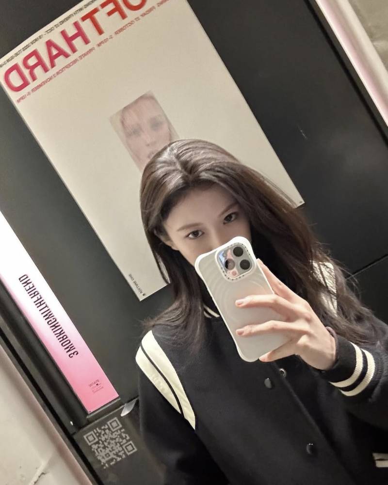 요즘 케이스티파이가 띄우려고 미친듯이 미는 디자인..JPG | 인스티즈