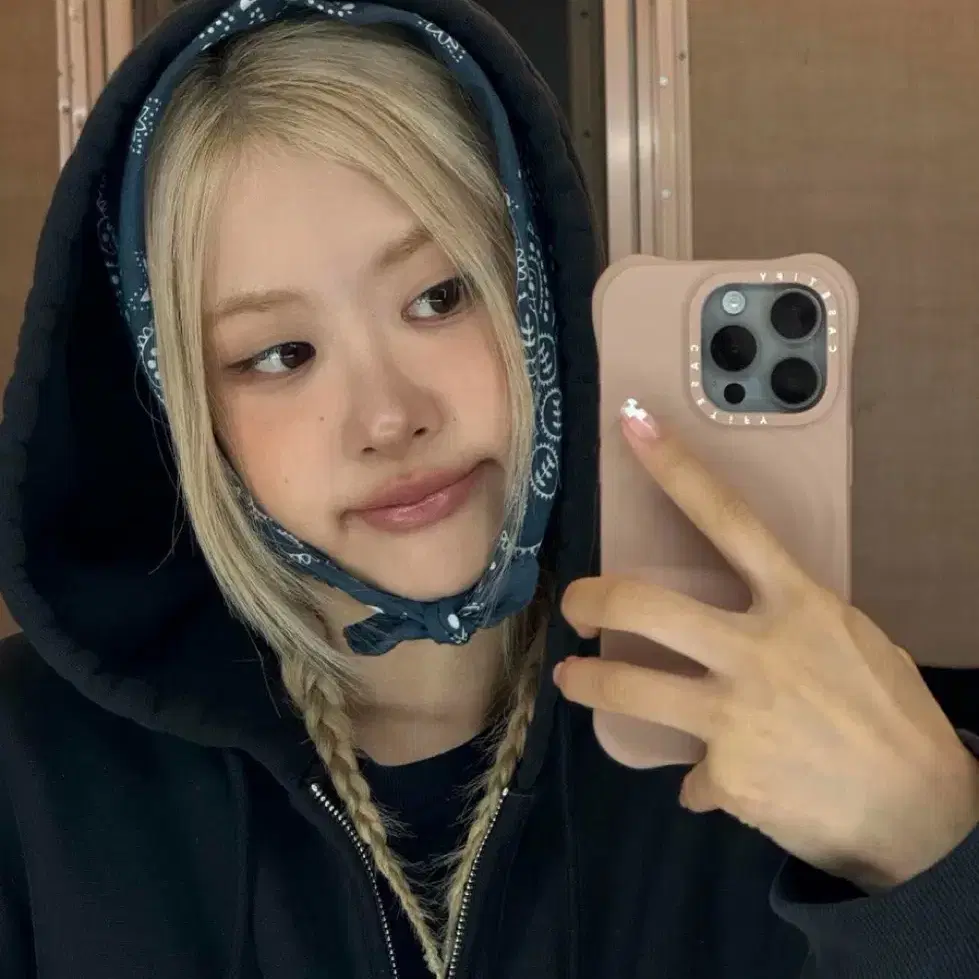 요즘 케이스티파이가 띄우려고 미친듯이 미는 디자인..JPG | 인스티즈