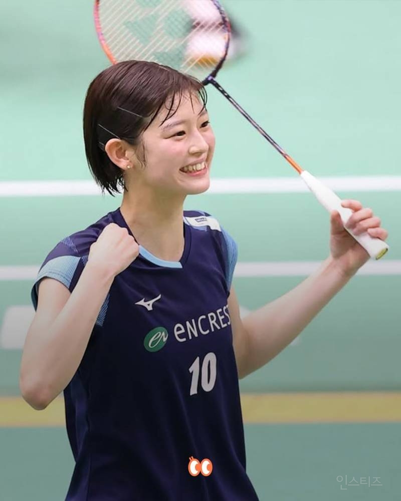 일본에서 귀엽다고 난리났던 배드민턴 선수.jpg | 인스티즈