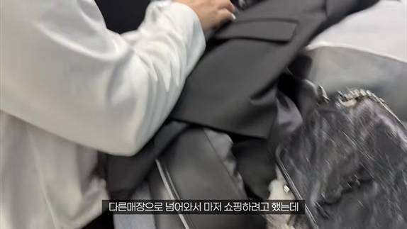 현재 난리난 홍대 무신사 외국인 응대.. (여단오) | 인스티즈