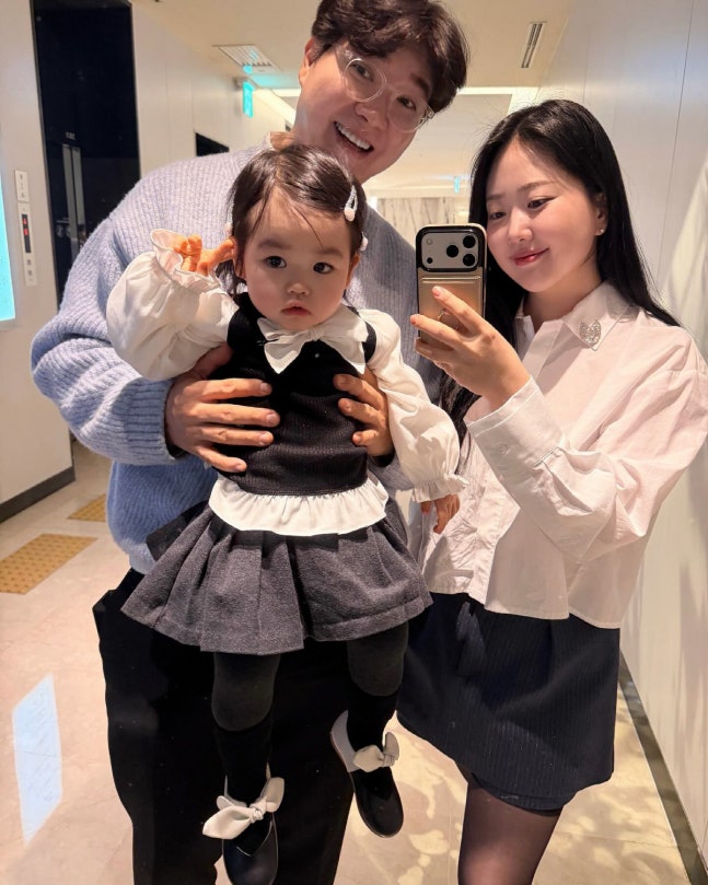[잡담] 박수홍❤️김다예 딸, 17개월에 잭팟 터졌다...18번째 모델 발탁 "축하해" | 인스티즈