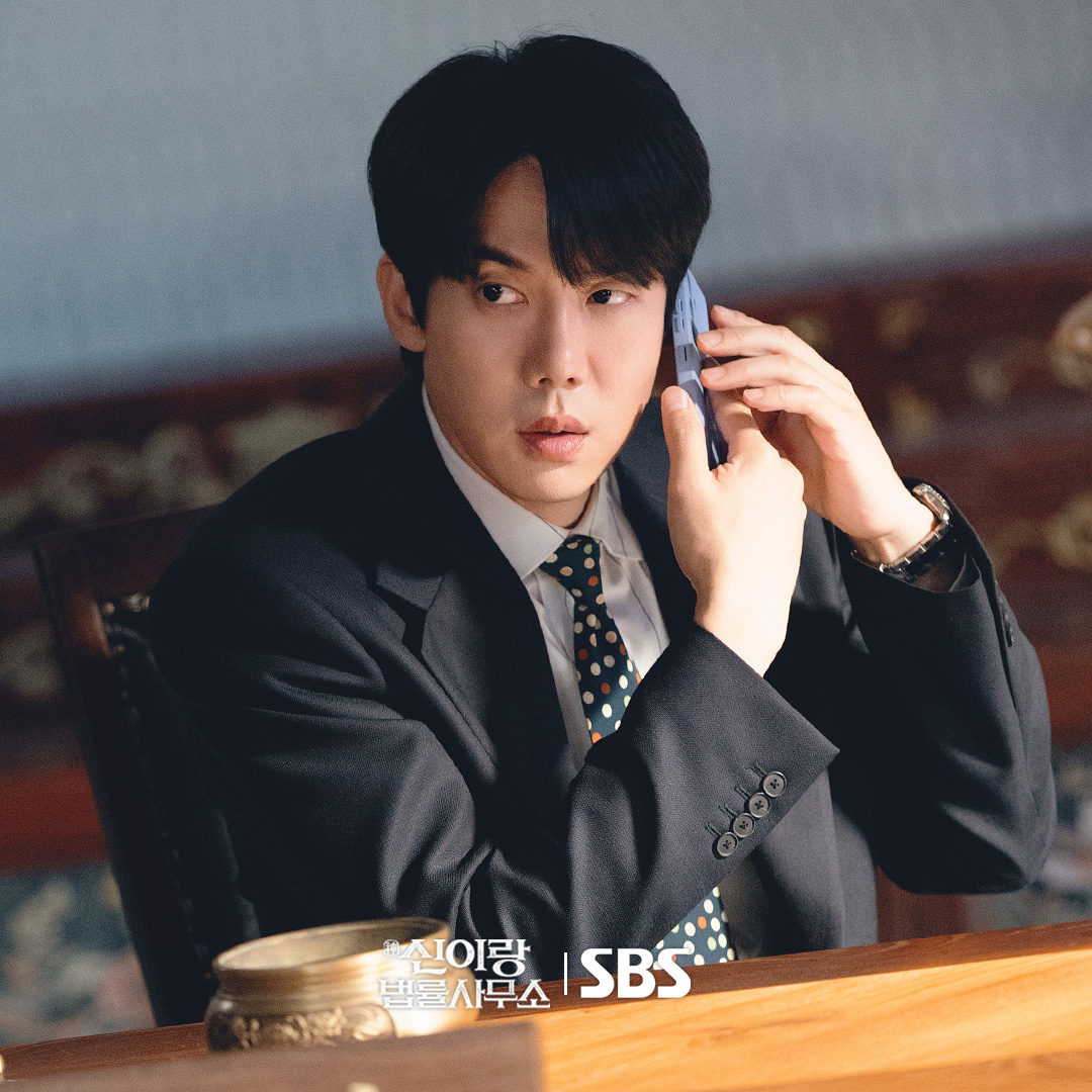 [잡담] 신이랑) 그래서 금요일은 언제 오나요🥲오직 유연석만 가능한 짜릿한 빙의 쇼✨ | 인스티즈