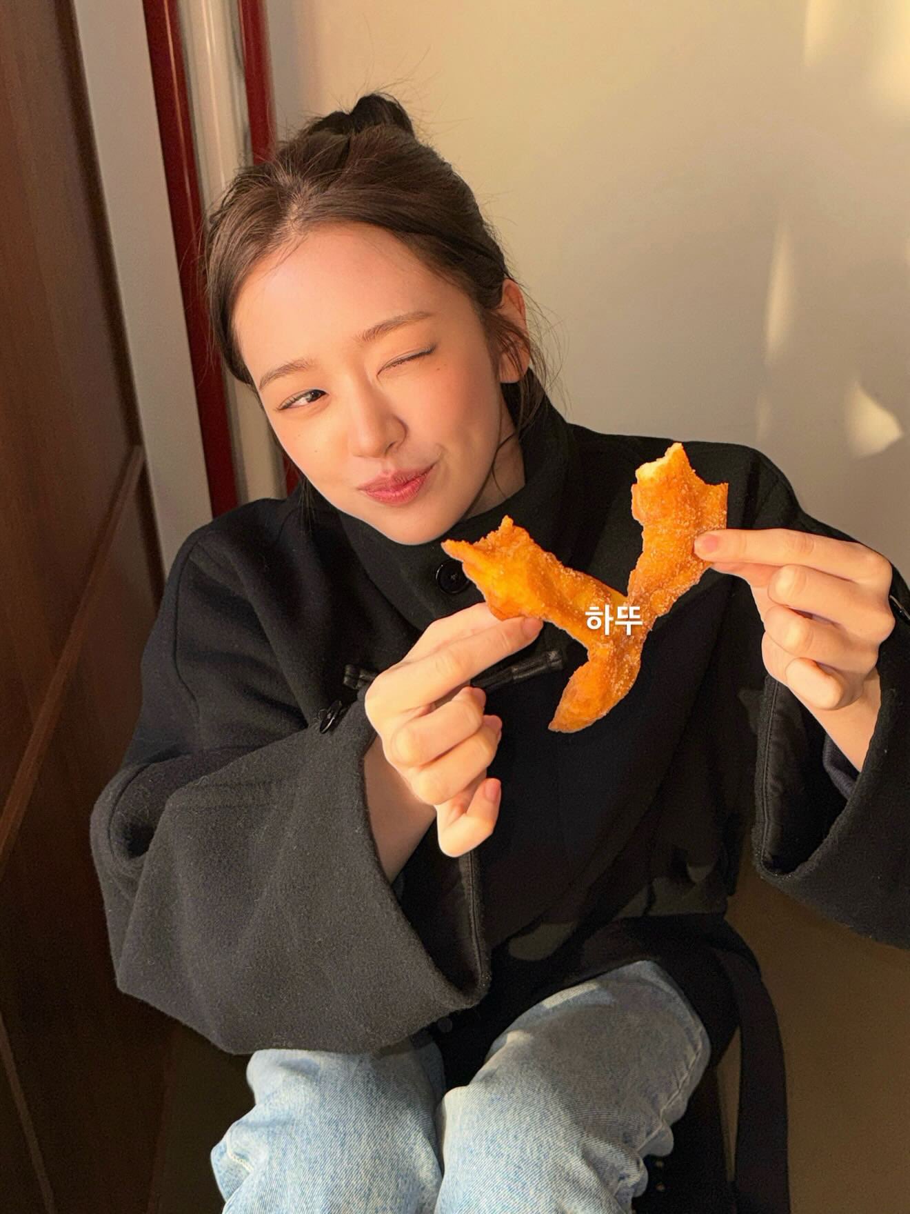 [잡담] 안유진 인스타 올린거 짱귀엽다 | 인스티즈