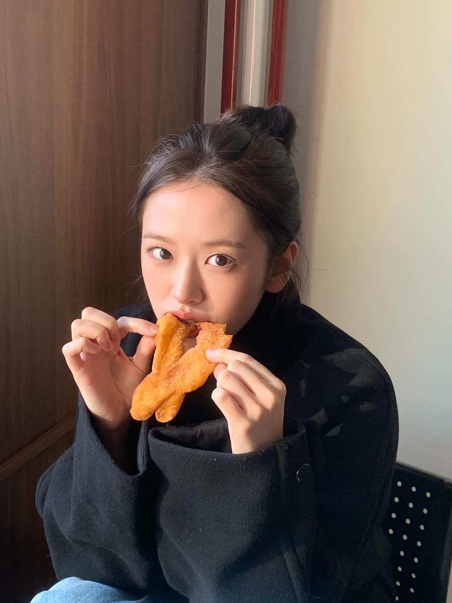 [잡담] 안유진 인스타 올린거 짱귀엽다 | 인스티즈