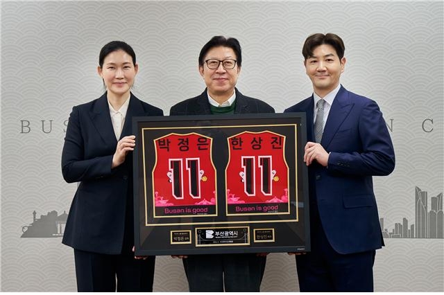 [정보/소식] 배우 한상진·농구감독 박정은, 부산시 미디어 홍보대사로 위촉 | 인스티즈