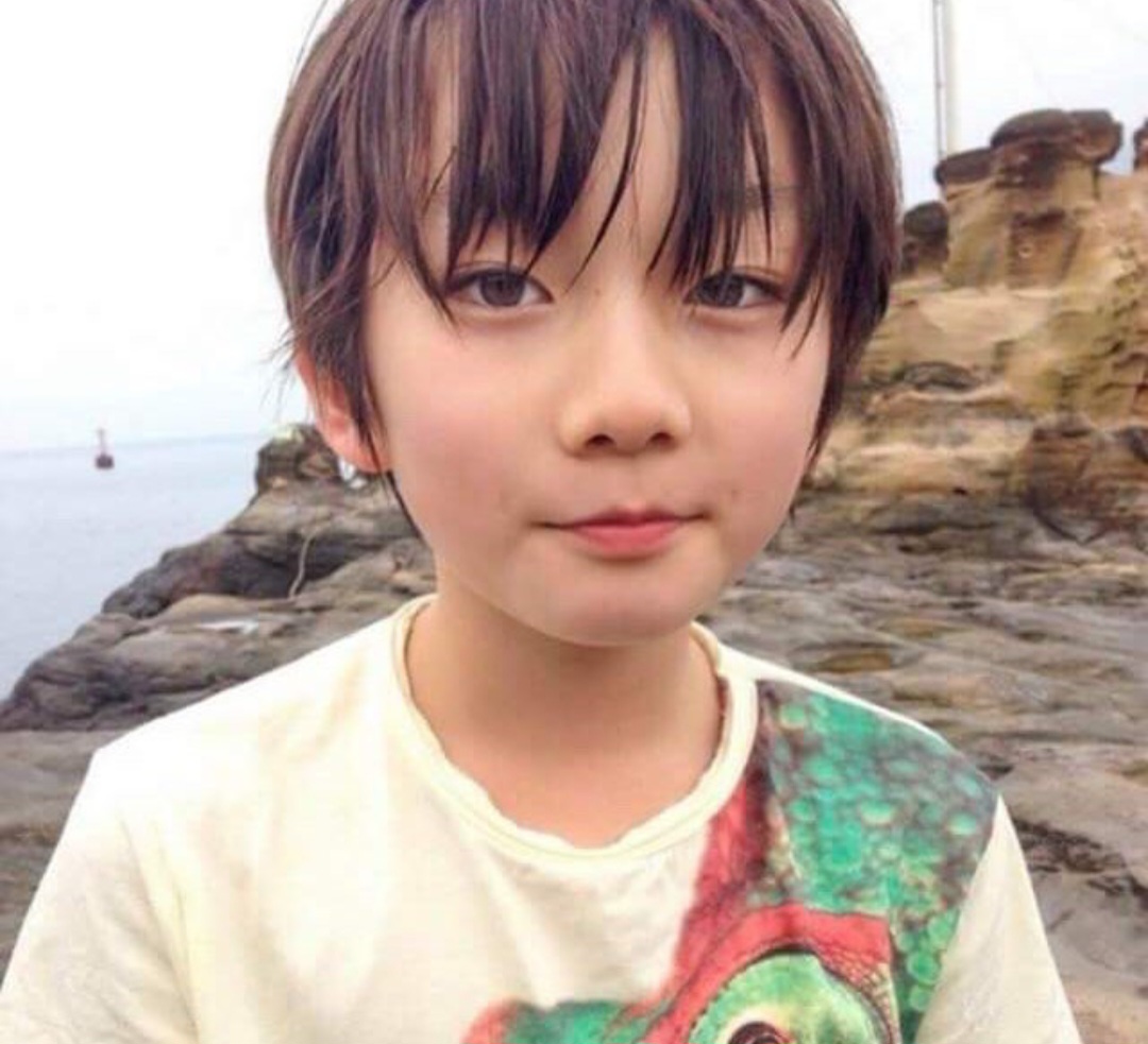 [잡담] 일본 초딩인데 눈이 좀 박지훈 닮지 않았어? | 인스티즈