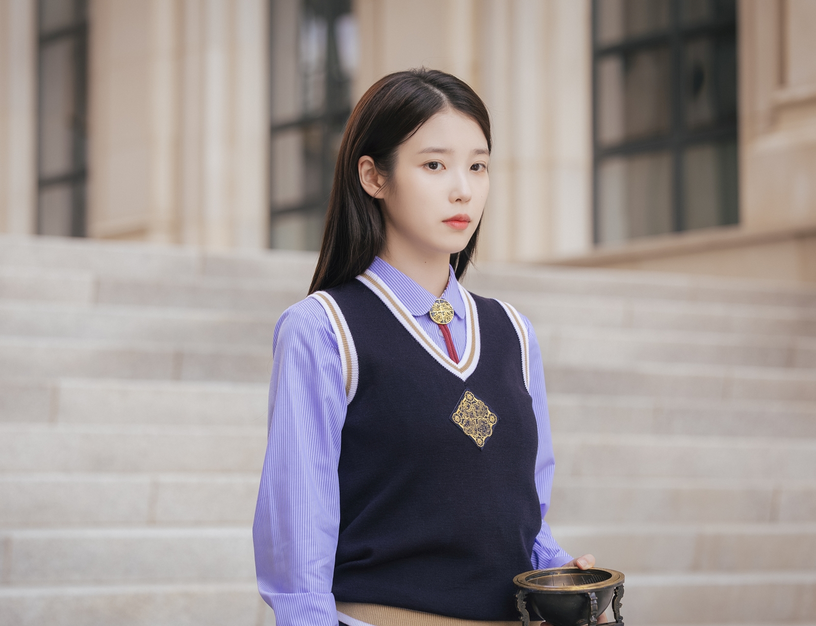 [잡담] 아이유 얼굴 갈아끼우는거 ㄹㅇ 개좋네.. | 인스티즈