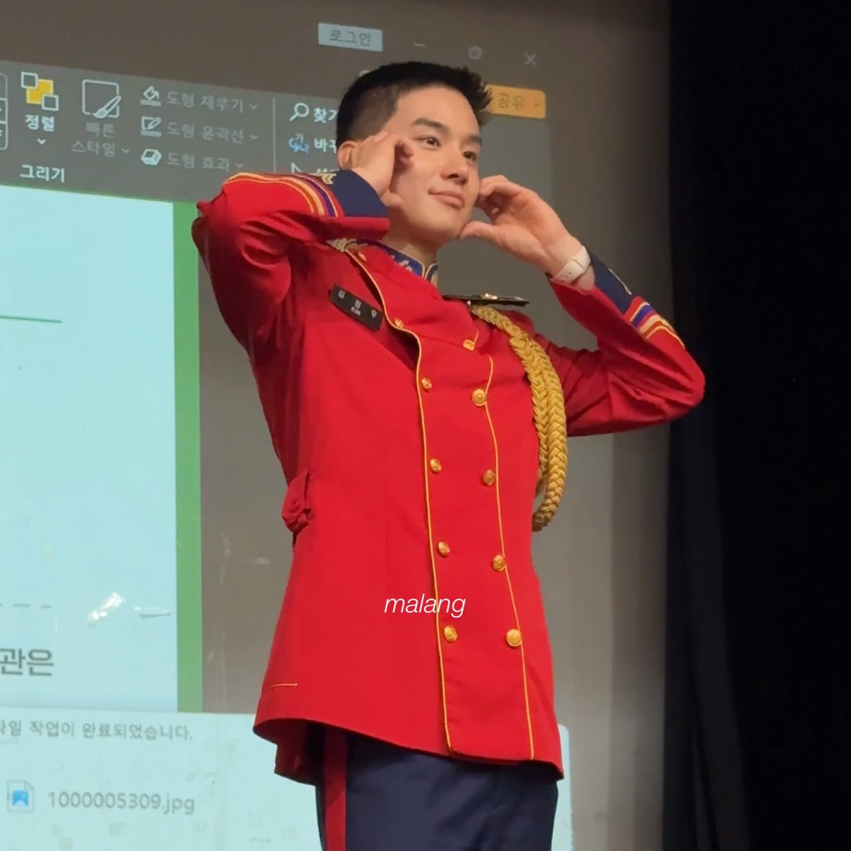 [잡담] 군대가서 강아지귀하는 아이돌 실화 | 인스티즈