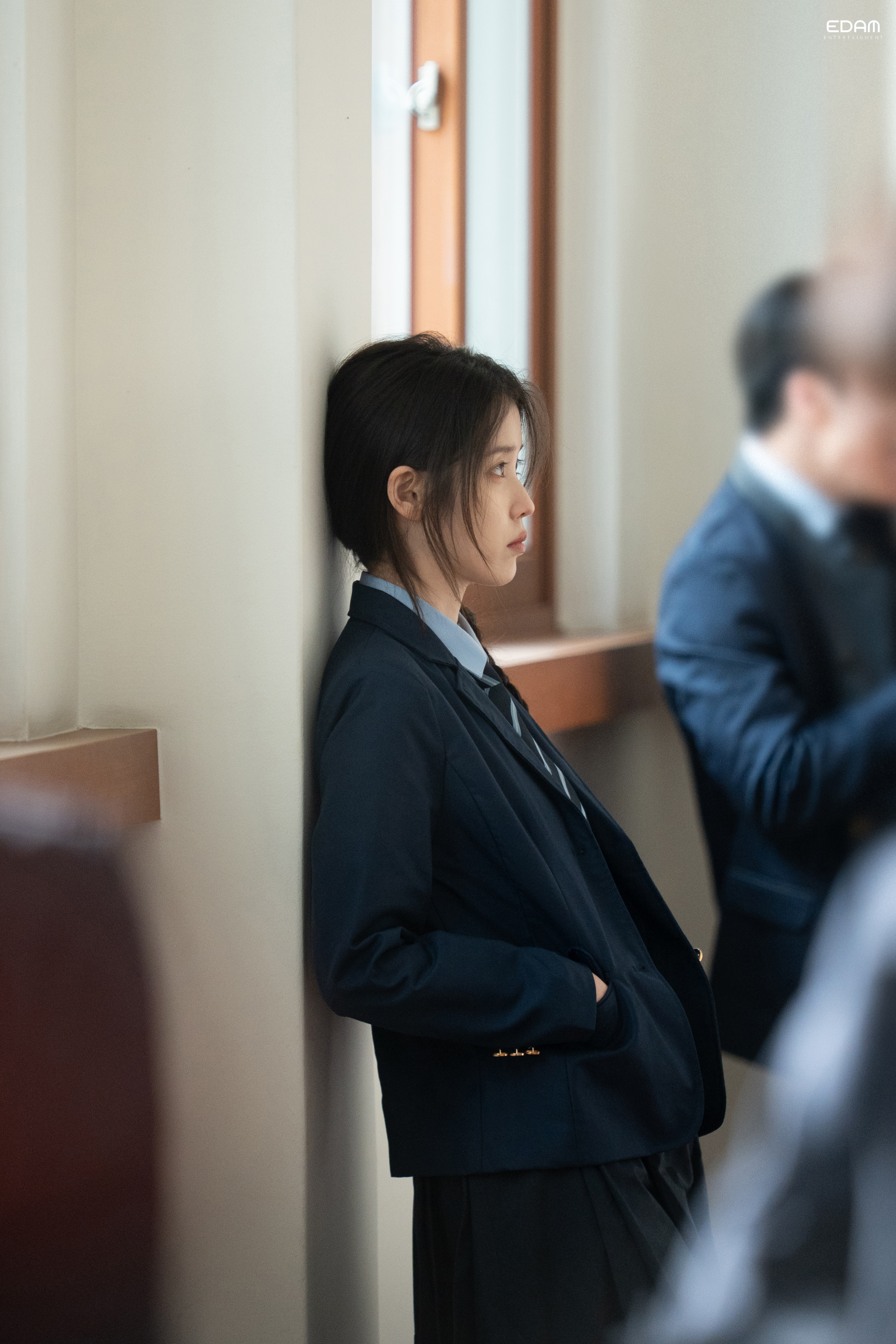 [잡담] 아이유 교복하면 작년 미인 때가 | 인스티즈