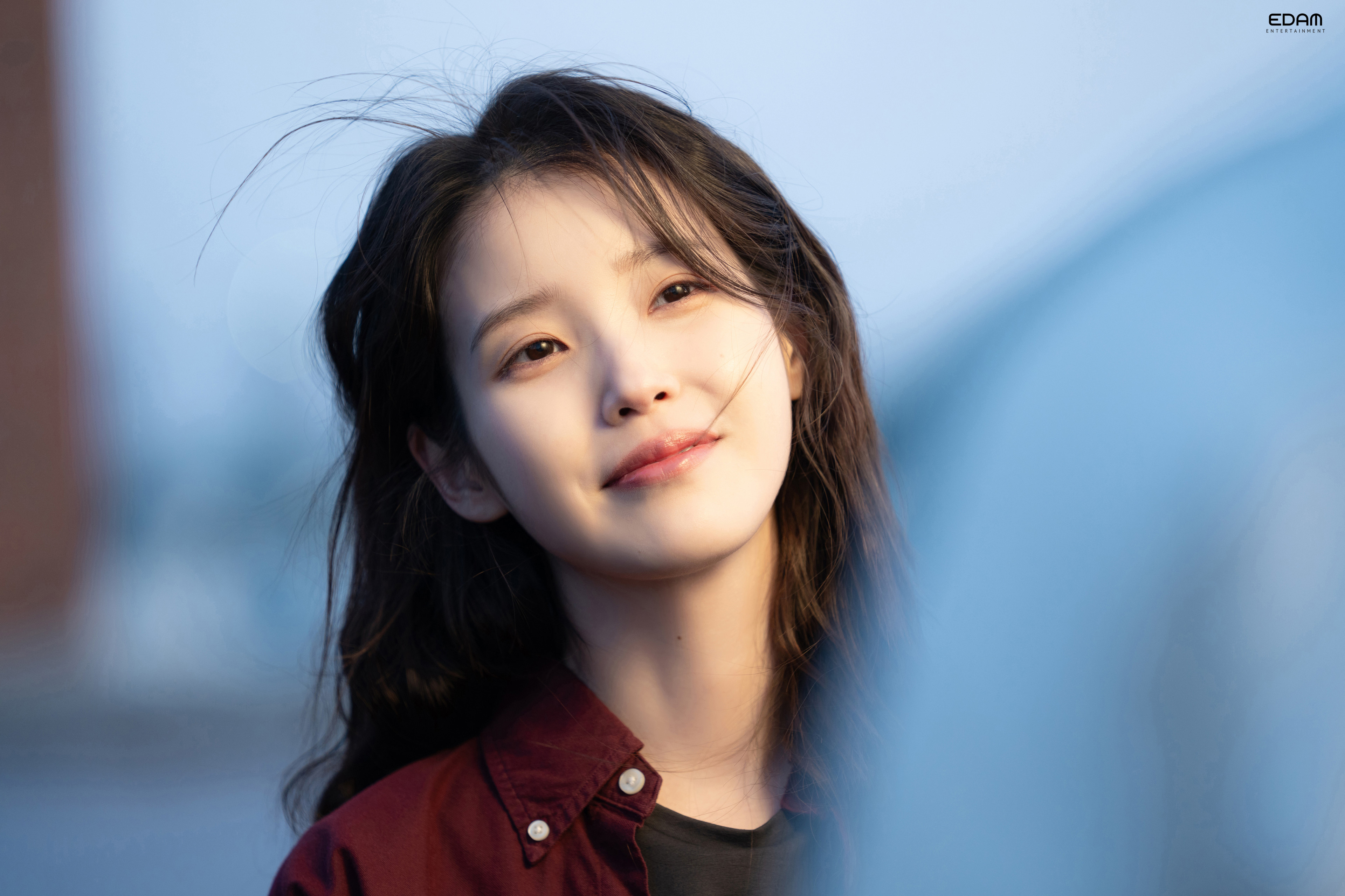 [잡담] 아이유 교복하면 작년 미인 때가 | 인스티즈
