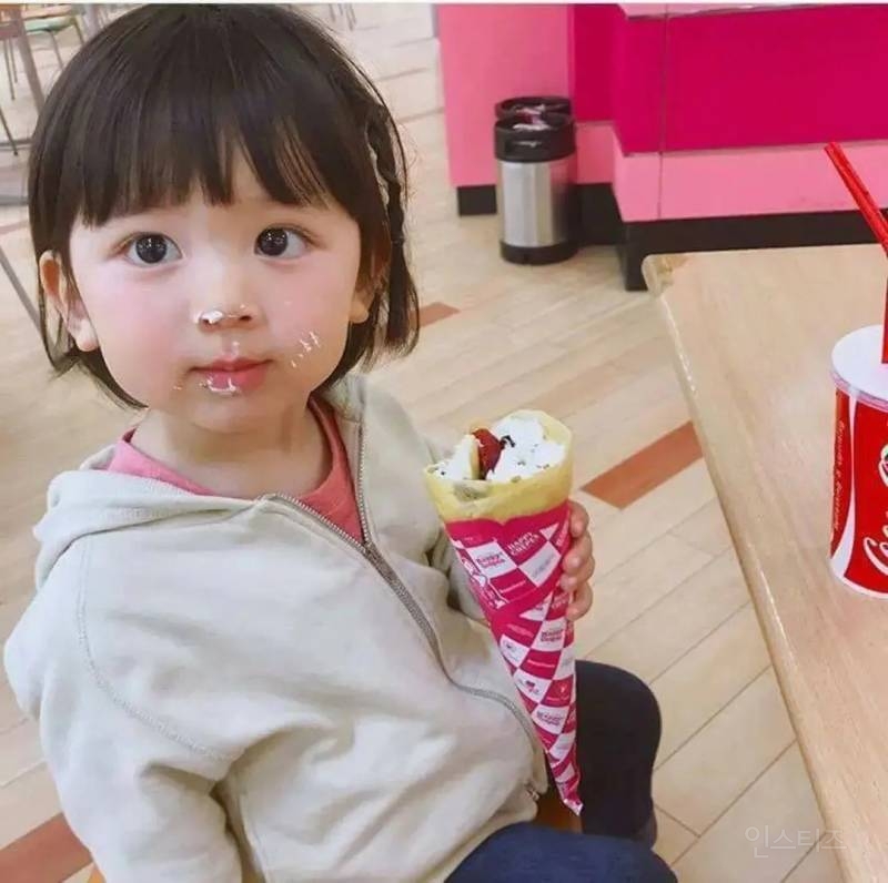 너무 예뻐서 화제를 모았던 일본 아기.jpg | 인스티즈