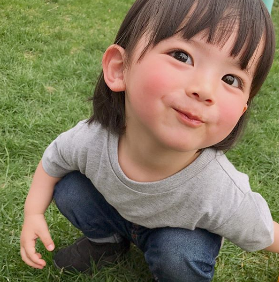 너무 예뻐서 화제를 모았던 일본 아기.jpg | 인스티즈