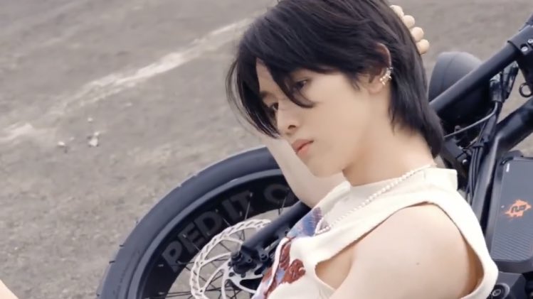 [잡담] 성찬이 w화보는 레전드라고 | 인스티즈