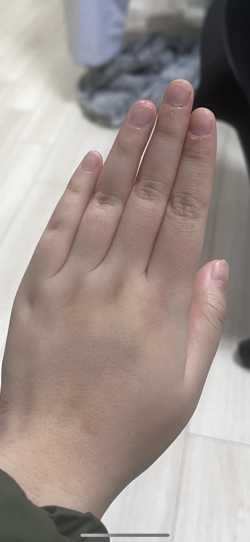 [잡담] 통통한 손이지..? | 인스티즈