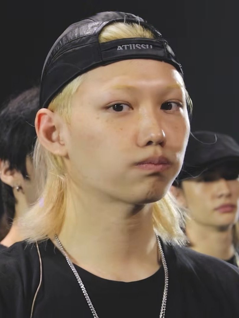 [잡담] 쌩얼 필릭스 눈썹 원래 없어? | 인스티즈