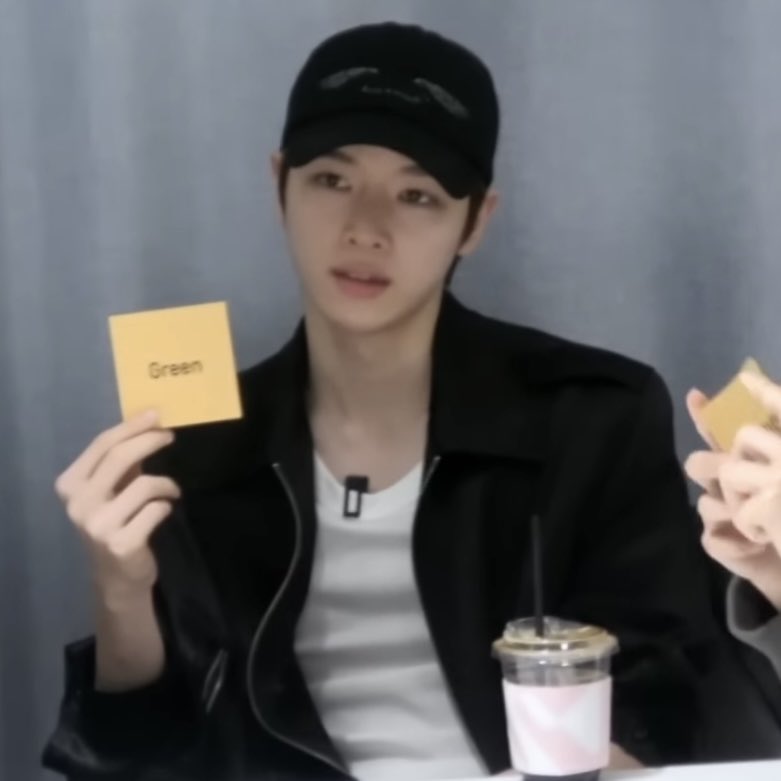 [잡담] 성찬 볼캡 박제하자 | 인스티즈