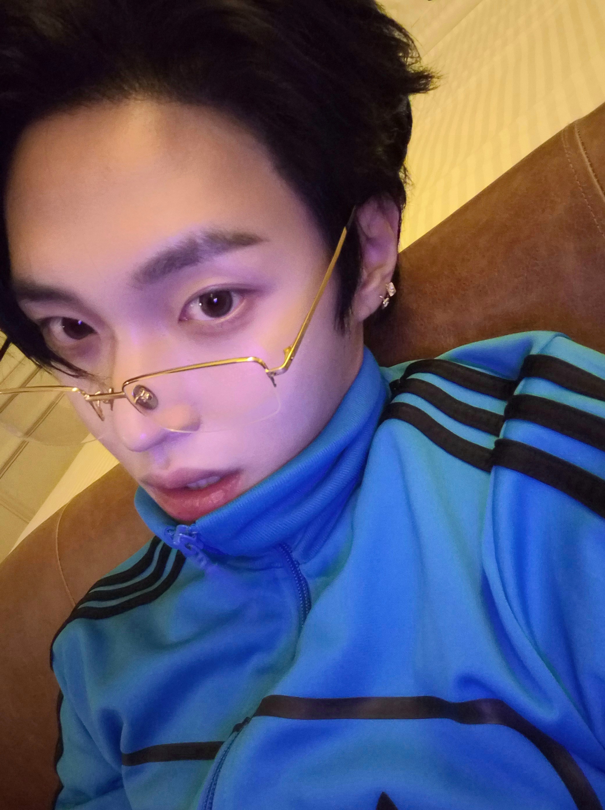 [잡담] 원빈이 위버스 사진 뭐야 | 인스티즈