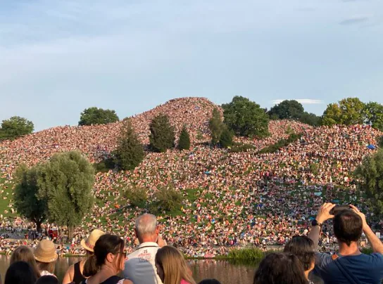 [정보/소식] 방탄소년단이 테일러 스위프트 엮어서 기사 내는 게 추한 이유 | 인스티즈