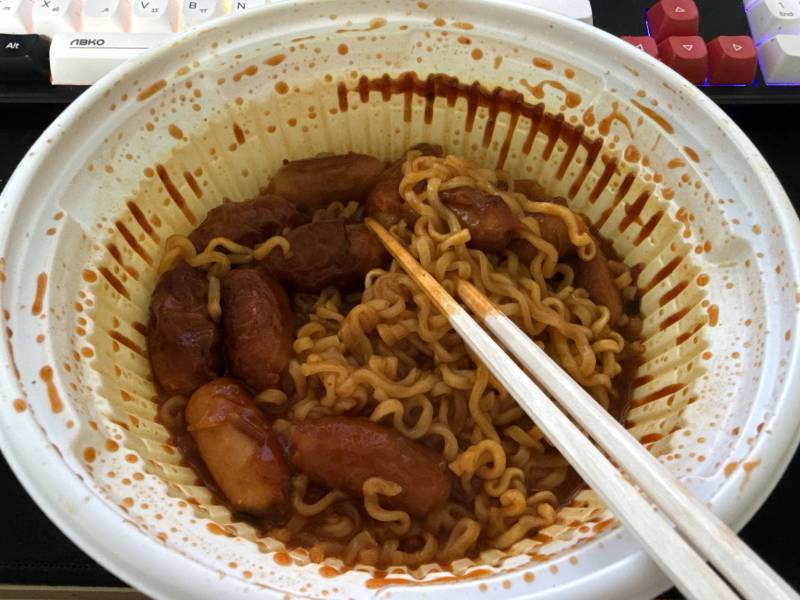 [잡담] 왕뚜껑 라볶이 또 먹음 | 인스티즈