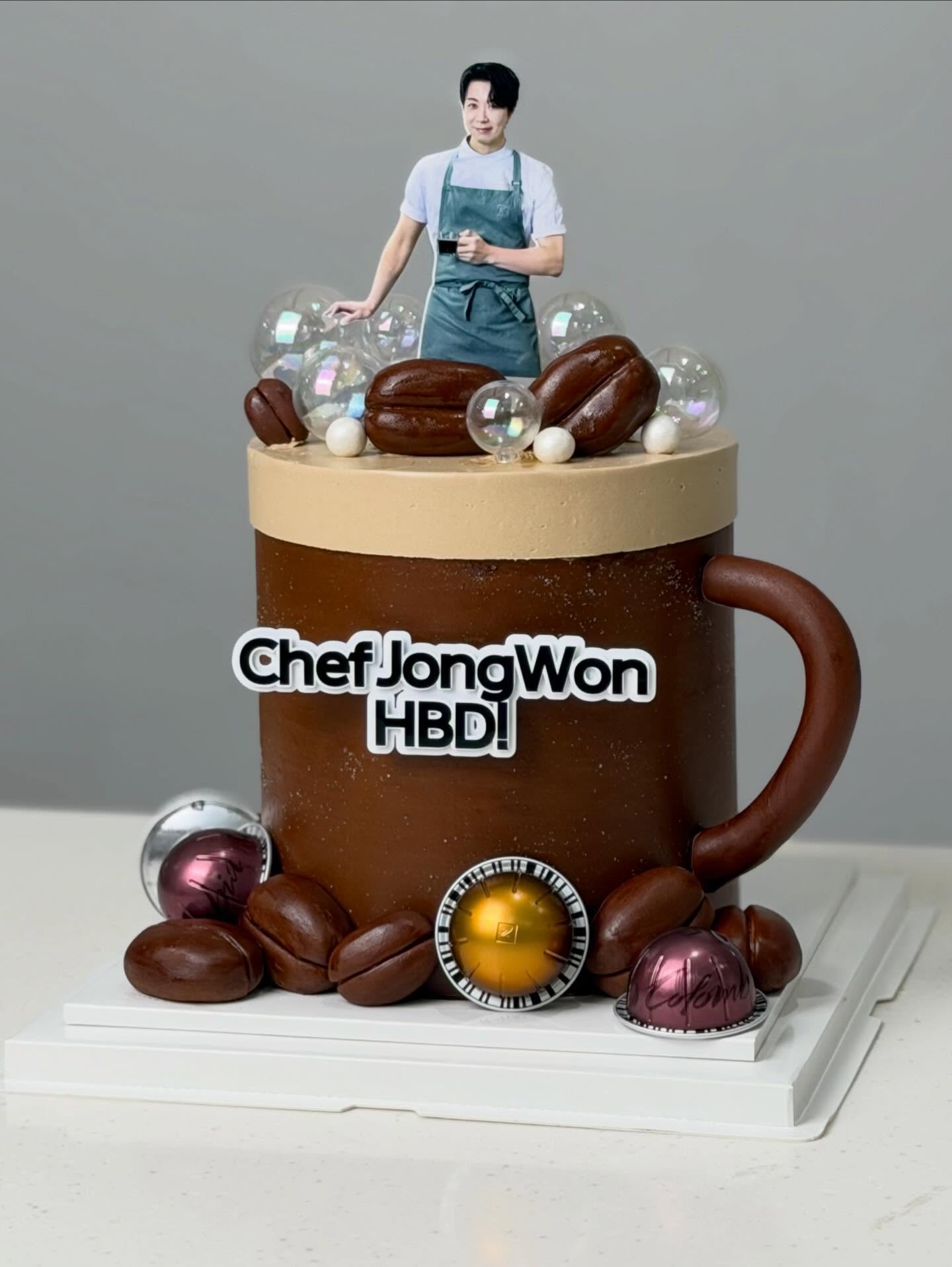 [잡담] 손종원이 오늘 받은 생일 케이크들 | 인스티즈