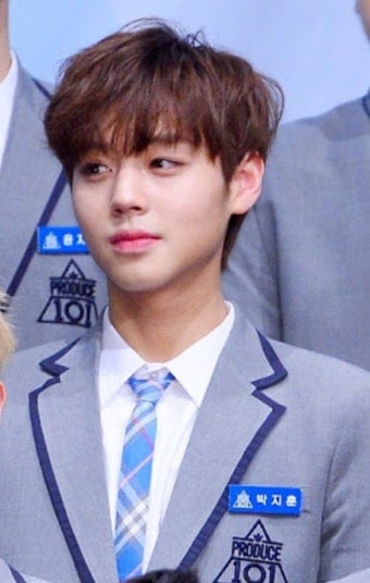 [잡담] 박지훈 여친은 얼마나 예쁘게 생겨야되는거임? | 인스티즈