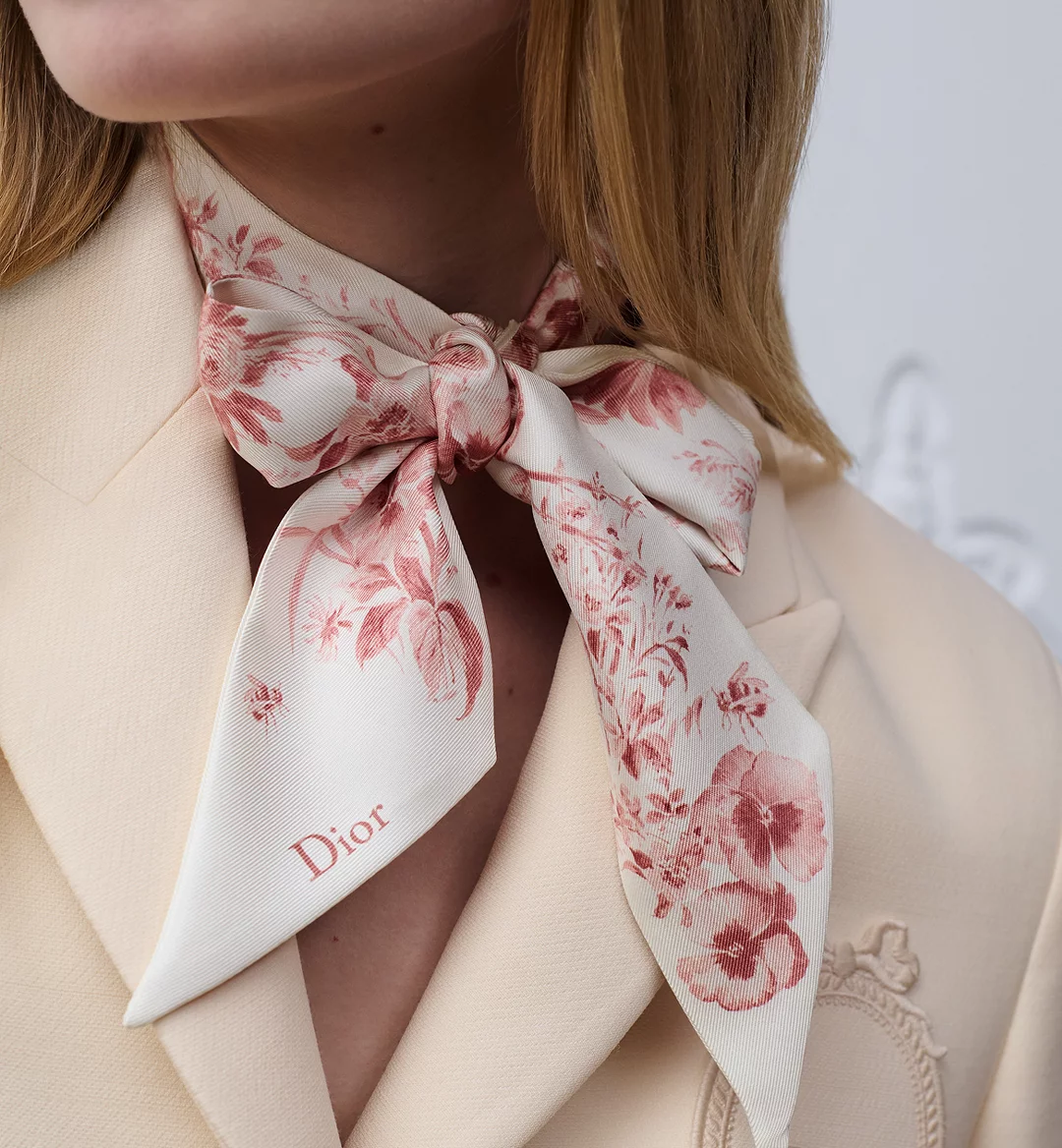 현재 감다살이라는 디올 신상 스카프..JPG | 인스티즈