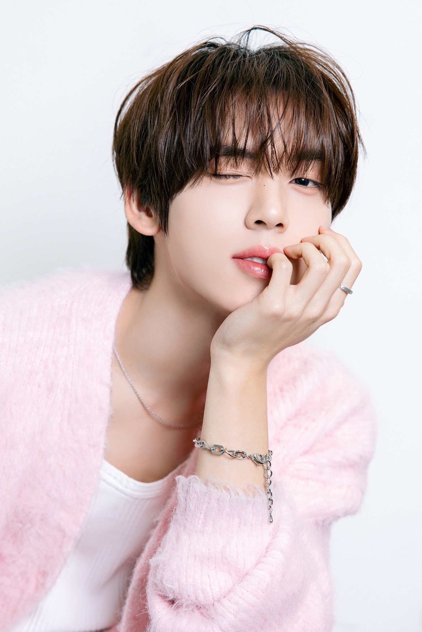 [잡담] 위에화에서 올려준 한유진 생일 사진💓 | 인스티즈
