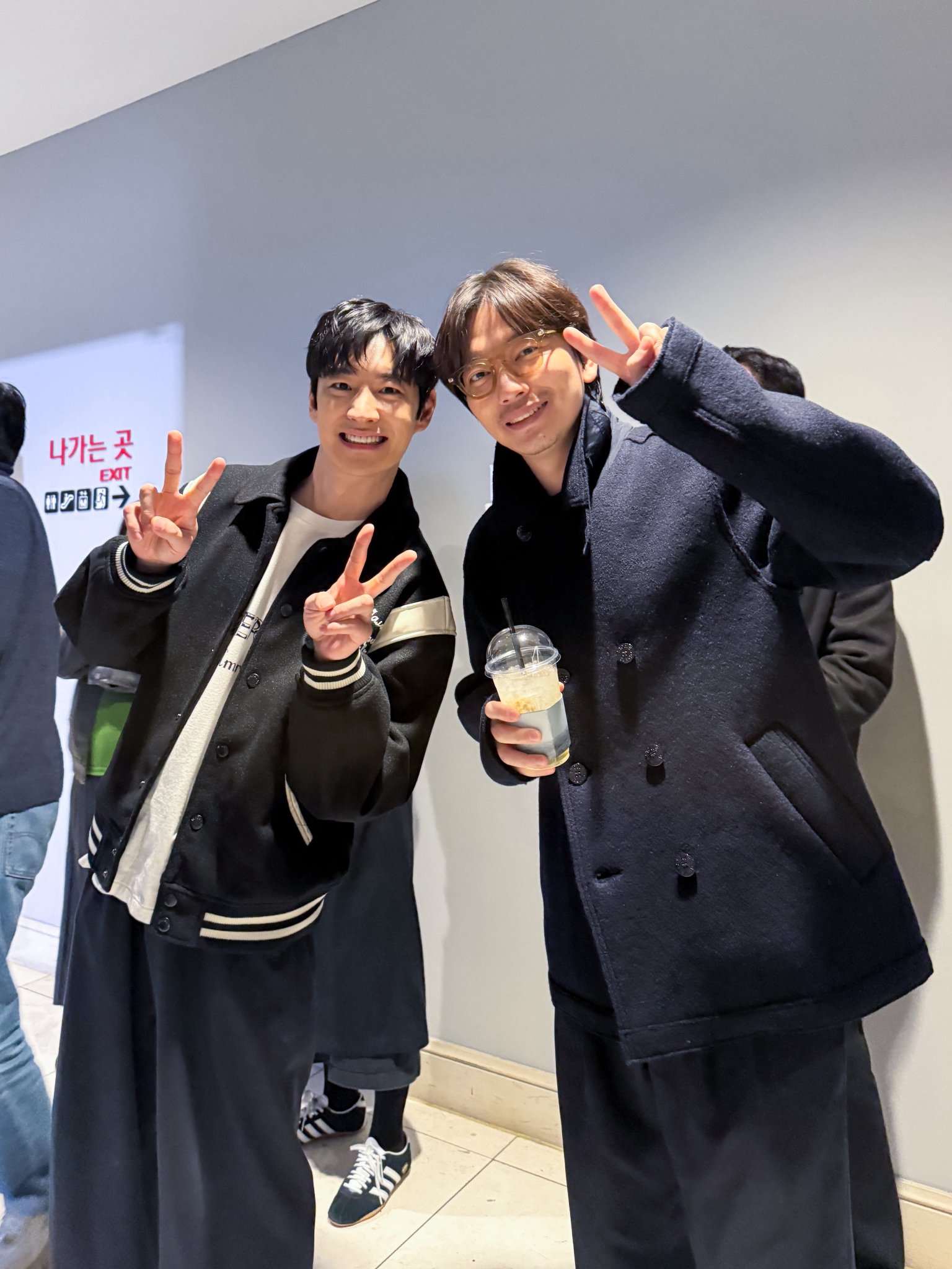 와 이제훈 이 얼굴로 지금 들마 찍고잇다고? | 인스티즈