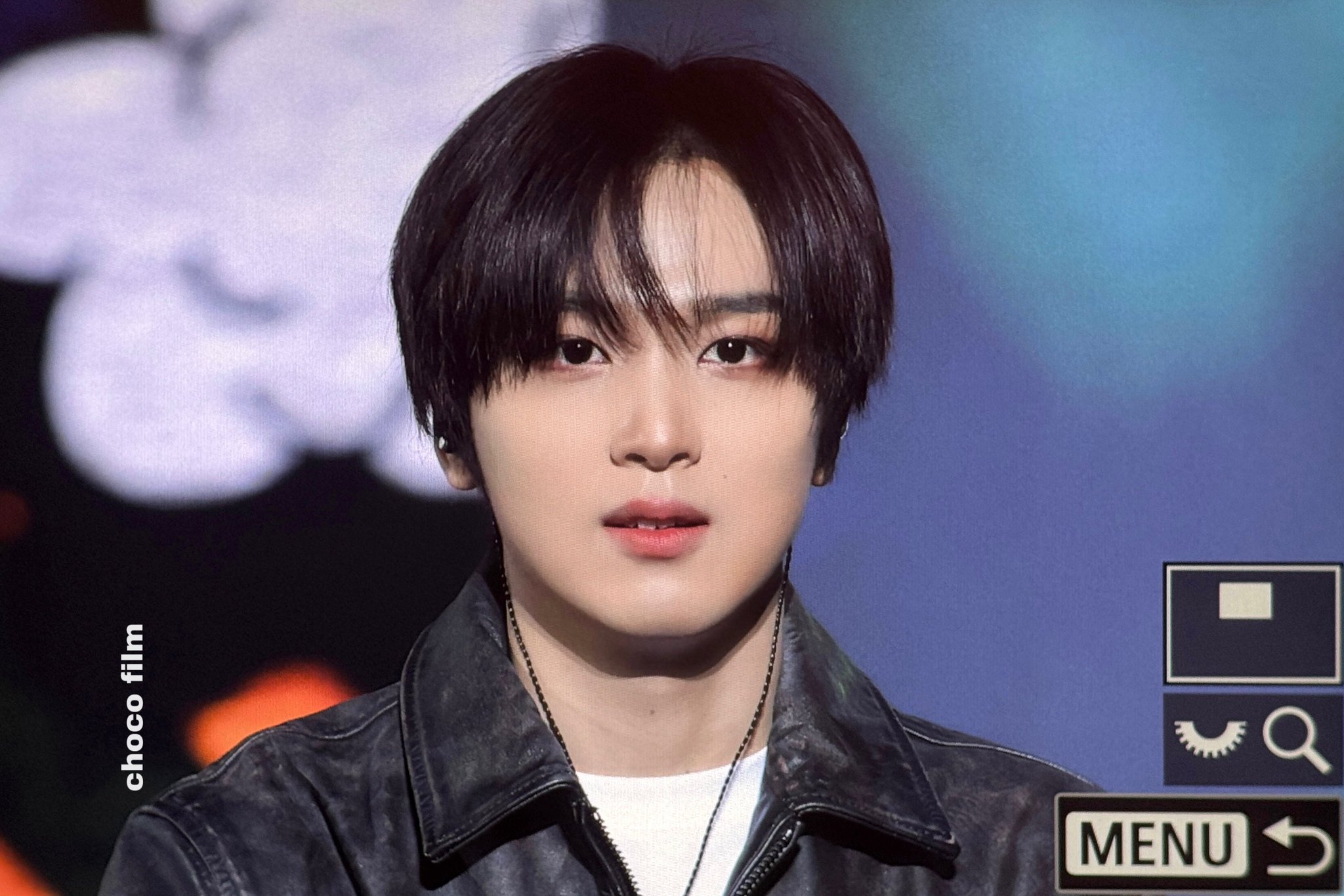 [잡담] 헉 해찬이 오늘 머리 잘랐네...? | 인스티즈