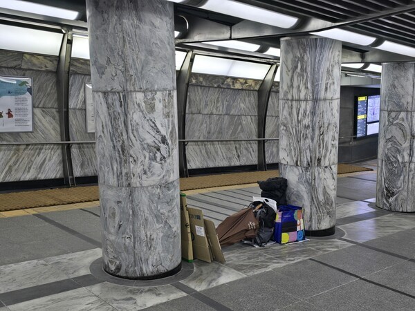 [정보/소식] "BTS 공연 앞두고 사라진 광화문 노숙인들"···'자발'일까 '강제'일까 | 인스티즈