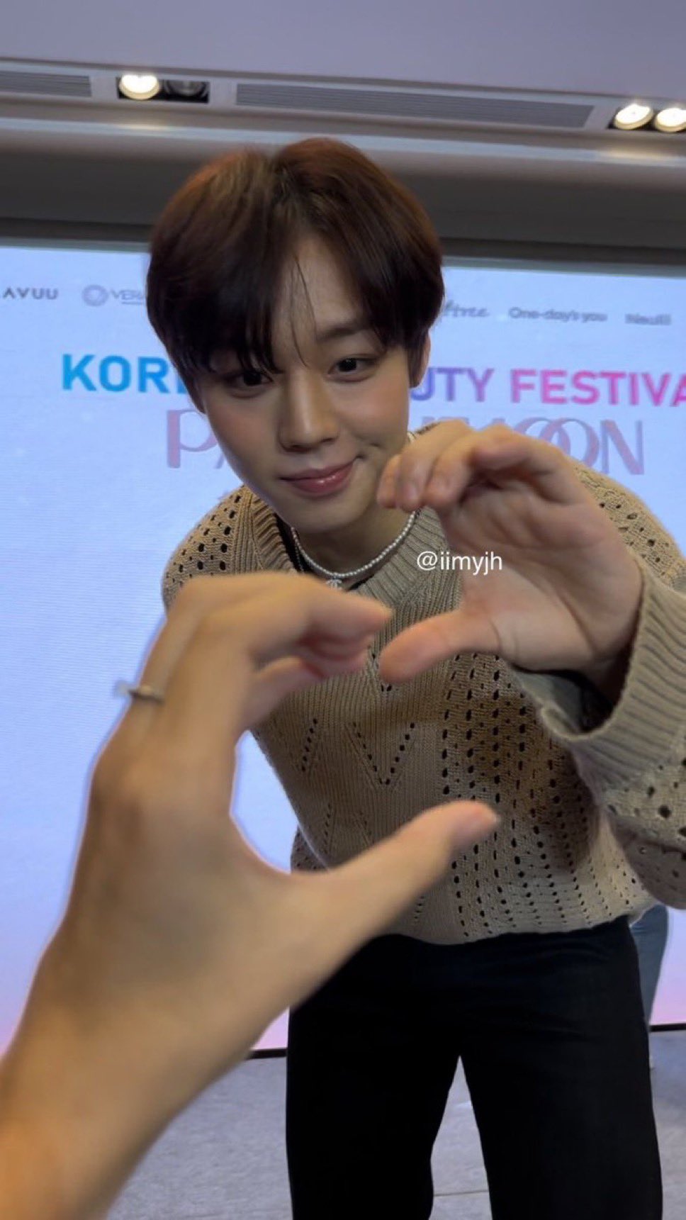 [잡담] 박지훈 말도 안되게 스타일링 찰떡인데 언제야 | 인스티즈